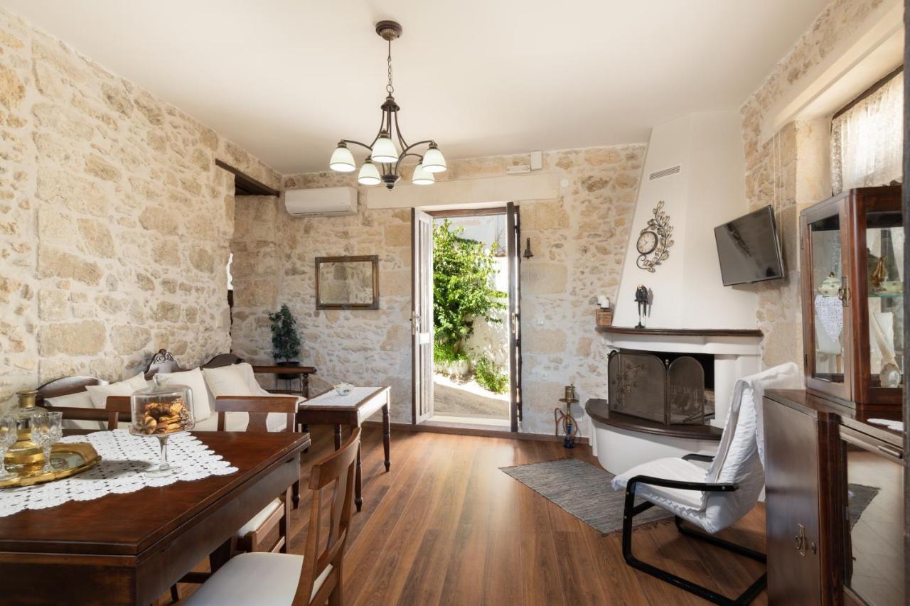 Krouson Mansion Krousonas  المظهر الخارجي الصورة